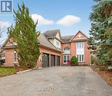 27 FONTAINE DRIVE  Georgina, ON L4P 3N9