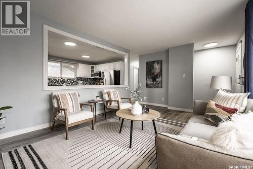 124 Mcmaster Crescent, Saskatoon, SK - Indoor Photo Showing Living Room