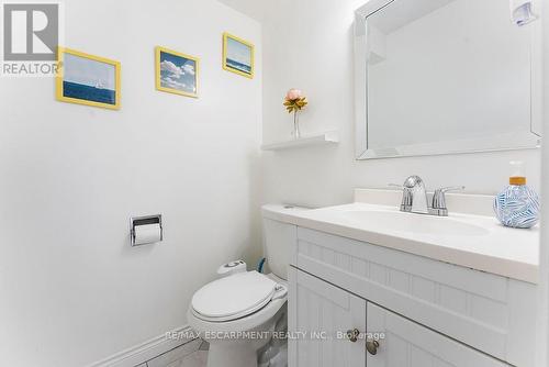 113 Greenshire Drive, Hamilton, ON - Indoor Photo Showing Bathroom