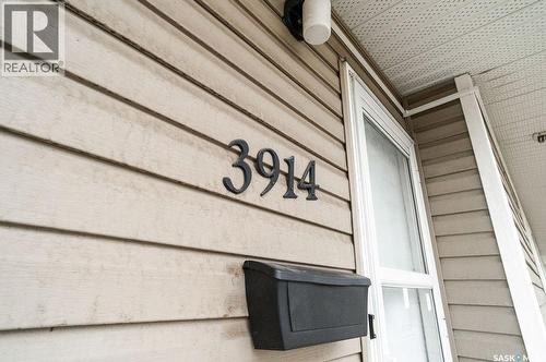 3914 Castle Road, Regina, SK - Outdoor With Exterior