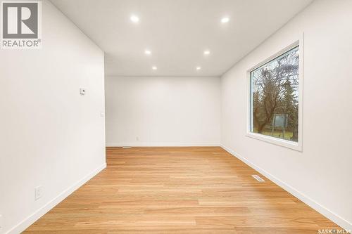 3914 Castle Road, Regina, SK - Indoor Photo Showing Other Room