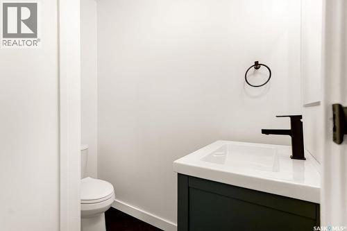 3914 Castle Road, Regina, SK - Indoor Photo Showing Bathroom