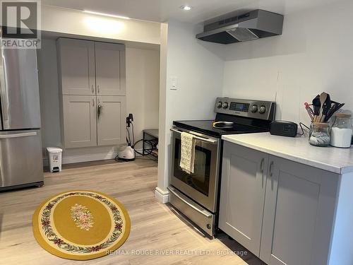 112 Old Varcoe Road, Clarington, ON - Indoor Photo Showing Kitchen