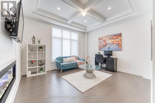 101 Appleyard Avenue, Vaughan, ON - Indoor Photo Showing Living Room With Fireplace