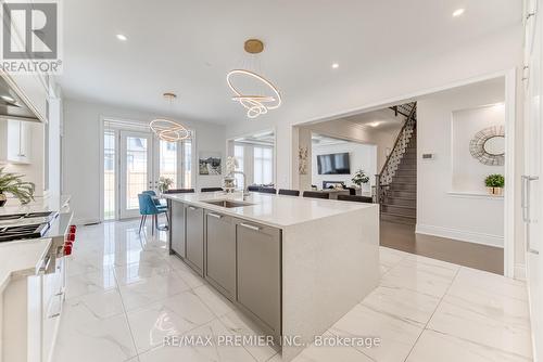 101 Appleyard Avenue, Vaughan, ON - Indoor Photo Showing Kitchen