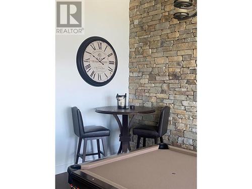 716 Kuipers Crescent, Kelowna, BC - Indoor Photo Showing Dining Room
