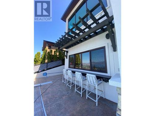 716 Kuipers Crescent, Kelowna, BC - Outdoor With Exterior