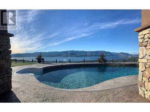 716 Kuipers Crescent, Kelowna, BC - Outdoor With Body Of Water
