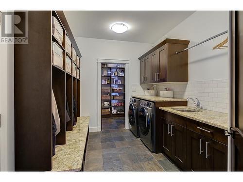 716 Kuipers Crescent, Kelowna, BC - Indoor Photo Showing Laundry Room