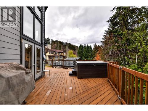 2401 Perrier Lane, Nelson, BC - Outdoor With Deck Patio Veranda With Exterior