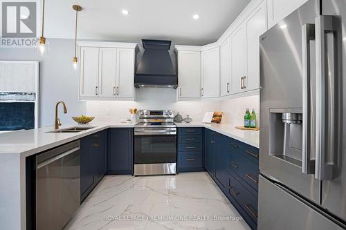 12 Jack Kenny Court, Caledon, ON - Indoor Photo Showing Kitchen With Stainless Steel Kitchen With Double Sink With Upgraded Kitchen