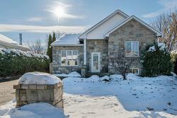 4220 Rue de Mauriac  Terrebonne (Terrebonne), QC J6Y 1E9