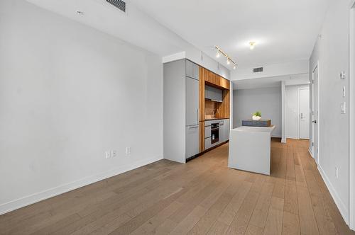 Vue d'ensemble - 1509-1188 Rue St-Antoine O., Montréal (Ville-Marie), QC - Indoor Photo Showing Kitchen