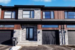 110 Rue du Pinacle  Notre-Dame-De-L'Île-Perrot, QC J7W 3E4