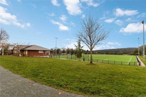 4251 Rossiter Dr, Saanich, BC 