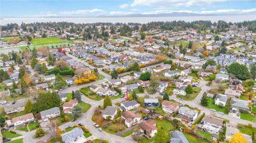 4251 Rossiter Dr, Saanich, BC 