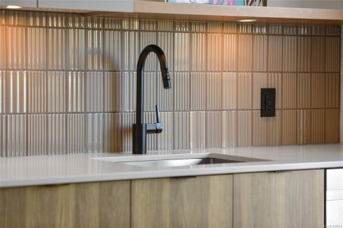 406-1301 Hillside Ave, Victoria, BC - Indoor Photo Showing Other Room