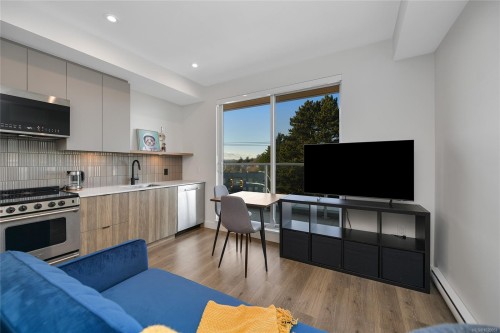 406-1301 Hillside Ave, Victoria, BC - Indoor