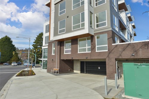 406-1301 Hillside Ave, Victoria, BC - Outdoor