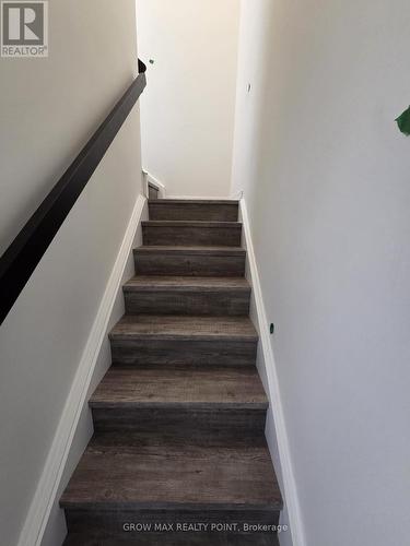 3 - 7 Kingbird Common, Cambridge, ON - Indoor Photo Showing Other Room