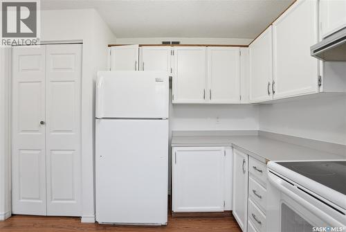 226 Stillwater Drive, Saskatoon, SK - Indoor Photo Showing Kitchen