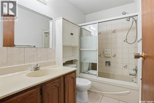 226 Stillwater Drive, Saskatoon, SK - Indoor Photo Showing Bathroom