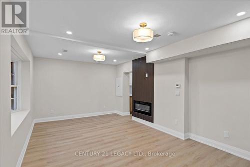 Living Room - 2027 Churchill Avenue, Burlington, ON - Indoor Photo Showing Other Room