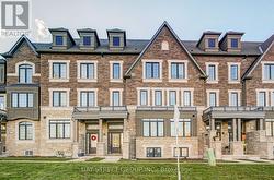 5 SELFRIDGE WAY  Whitby, ON L1N 0N9