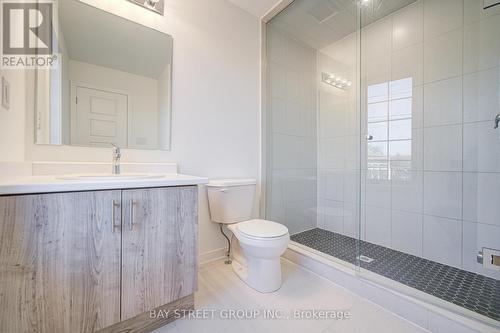 5 Selfridge Way, Whitby, ON - Indoor Photo Showing Bathroom