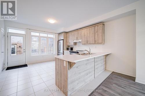 5 Selfridge Way, Whitby, ON - Indoor Photo Showing Kitchen With Double Sink