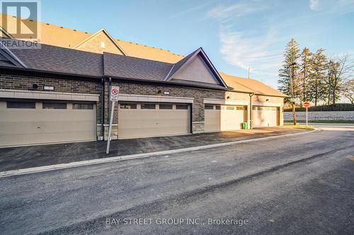 5 Selfridge Way, Whitby, ON - Outdoor