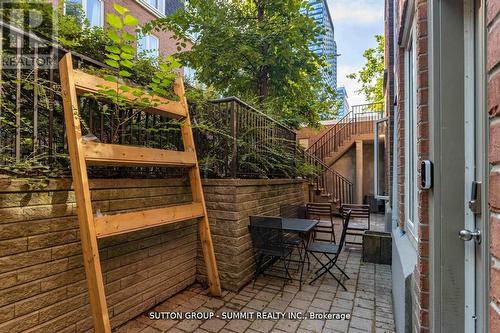 421 - 12 Douro Street, Toronto, ON - Outdoor