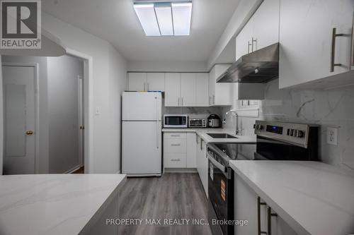 52 Whispering Willow Pathway, Toronto, ON - Indoor Photo Showing Kitchen