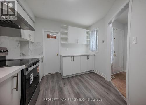 52 Whispering Willow Pathway, Toronto, ON - Indoor Photo Showing Kitchen