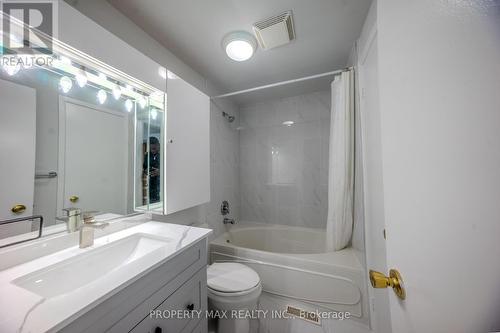 52 Whispering Willow Pathway, Toronto, ON - Indoor Photo Showing Bathroom