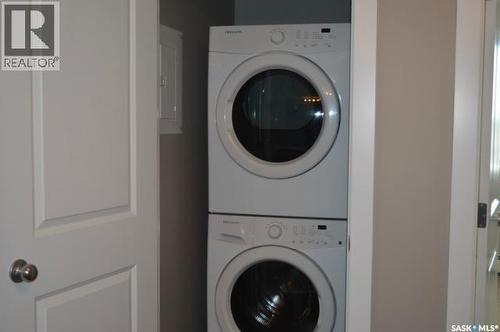 202 2141 Larter Road, Estevan, SK - Indoor Photo Showing Laundry Room