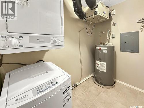 322 700 Battleford Trail, Swift Current, SK - Indoor Photo Showing Laundry Room