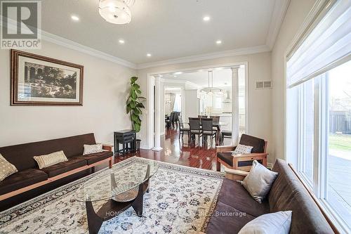 3565 Stonecutter Crescent, Mississauga, ON - Indoor Photo Showing Living Room