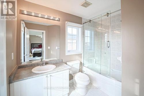 3565 Stonecutter Crescent, Mississauga, ON - Indoor Photo Showing Bathroom