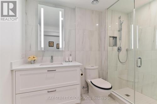 2707 - 30 Inn On The Park Drive, Toronto, ON - Indoor Photo Showing Bathroom