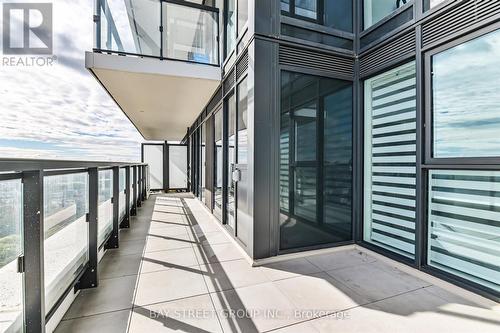 2707 - 30 Inn On The Park Drive, Toronto, ON - Outdoor With Balcony With Exterior