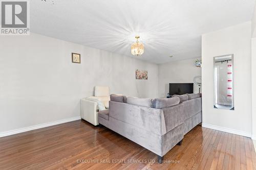 14 Albemarle Court, Brampton, ON - Indoor