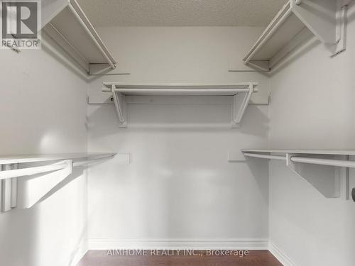 207 Kensit Avenue, Newmarket, ON - Indoor With Storage