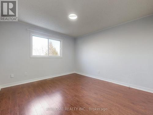 207 Kensit Avenue, Newmarket, ON - Indoor Photo Showing Other Room