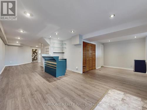 207 Kensit Avenue, Newmarket, ON - Indoor