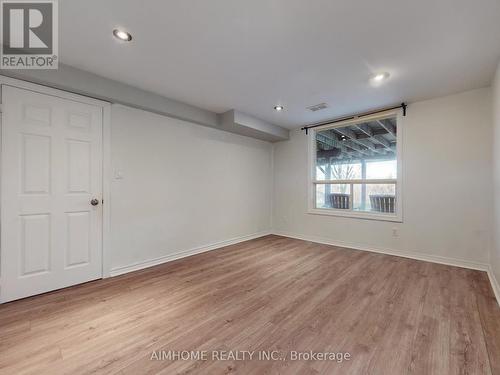 207 Kensit Avenue, Newmarket, ON - Indoor Photo Showing Other Room