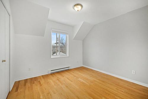 Bedroom - 339 Rue Ste-Marie, Sainte-Marthe-Sur-Le-Lac, QC - Indoor Photo Showing Other Room