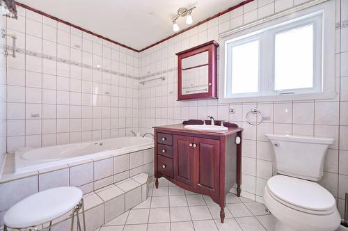 Salle de bains - 5375 Boul. Des Mille-Îles, Laval (Saint-François), QC - Indoor Photo Showing Bathroom