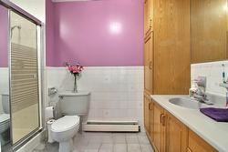 Salle de bains attenante à la CCP - 