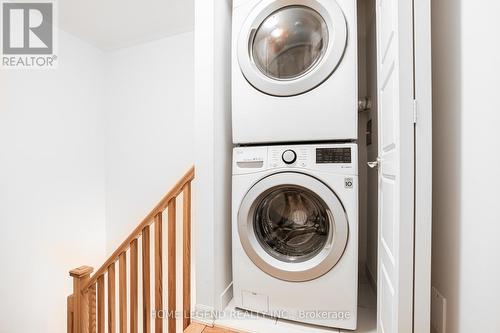 123 Bravo Lane, Newmarket, ON - Indoor Photo Showing Laundry Room